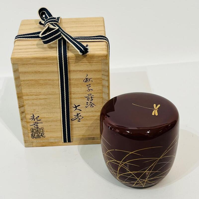 Natsume boîte à thé japonaise en laque libellule et herbes 