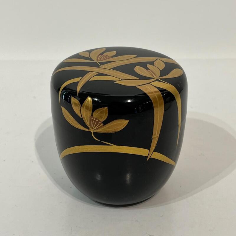 Natsume boîte à thé japonaise laquée orchidées 